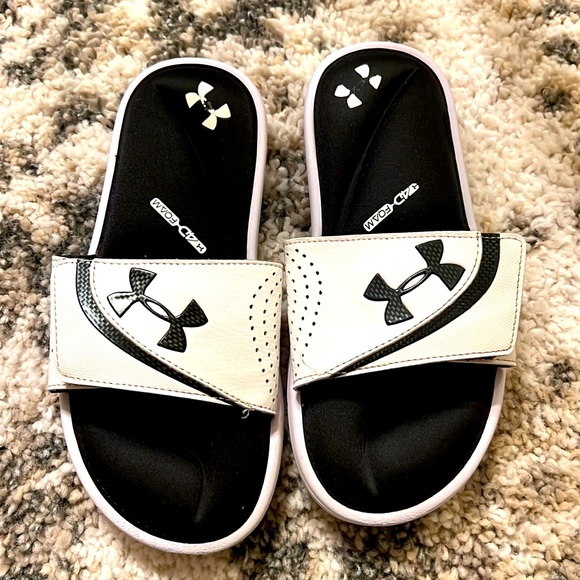 Under Armour Other - Boys Under Armour 4D Foam Slides Sandals Beachwear Black & White Comfy Summer 5Y